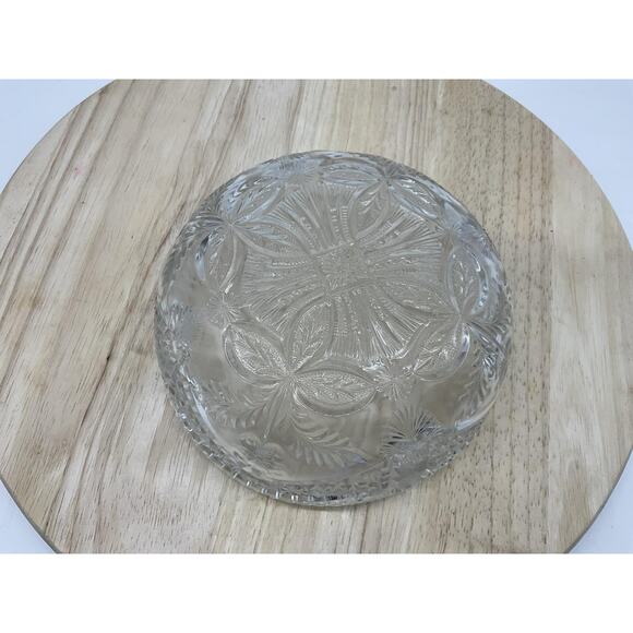 Cut Pressed Glass Serving Bowl Clear Scalloped Edge Floral Starburst Pattern - Picture 4 of 4